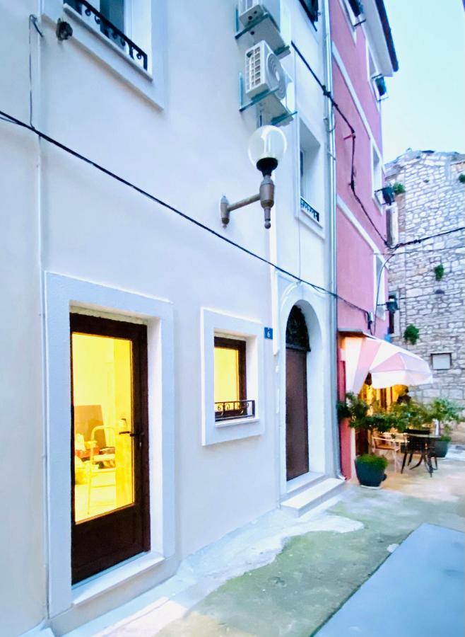 Studio Six Umago Exterior foto